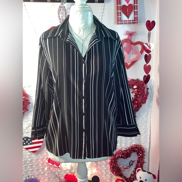 Worthington Tops - NWOT Worthington Women’s Stretch Size L Button Down L. Sleeved Stripped Blouse